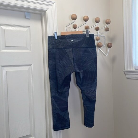 Lululemon Capri Yoga Leggings Blue - Picture 3 of 7